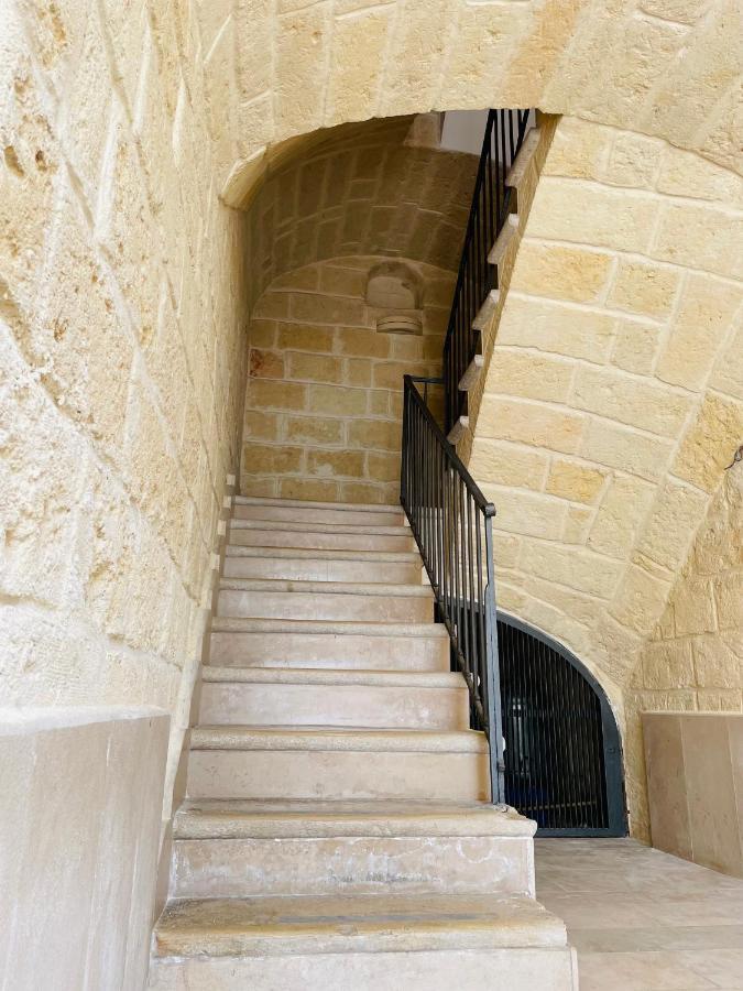 Casa Rosita-Vista Cattedrale,Mare,Tribunale E Castello Nel Pieno Centro Di Trani-Wifi Экстерьер фото